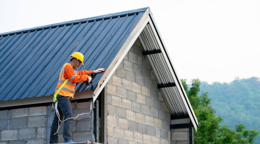Professional residential roofers in Derby, OH
